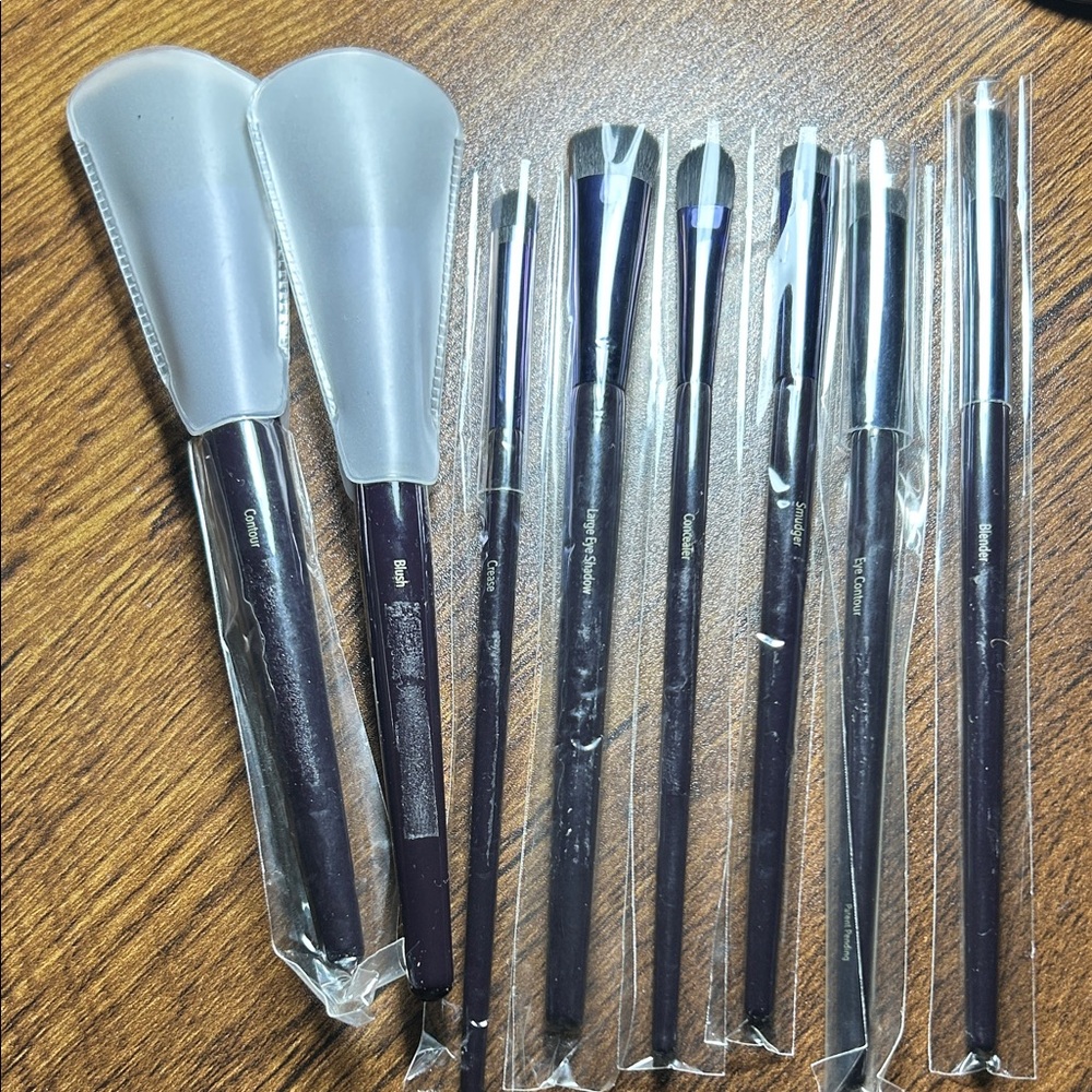 MotivesMakeup Brush Set with contour, blush, crease, large eye shadow, concealer